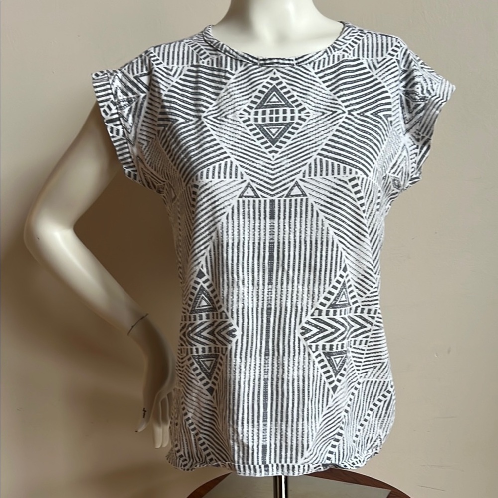 Tribal Black and White Graphic Cap Sleeve Tee